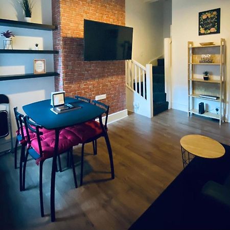 Large 4 Bedroom Home - Coventry City Centre Luaran gambar