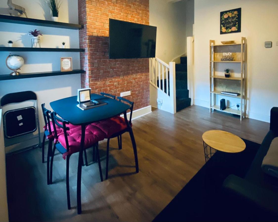 Large 4 Bedroom Home - Coventry City Centre Luaran gambar