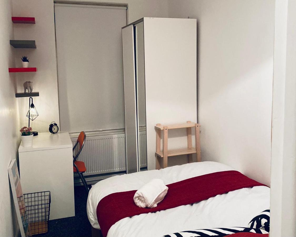 Large 4 Bedroom Home - Coventry City Centre Luaran gambar