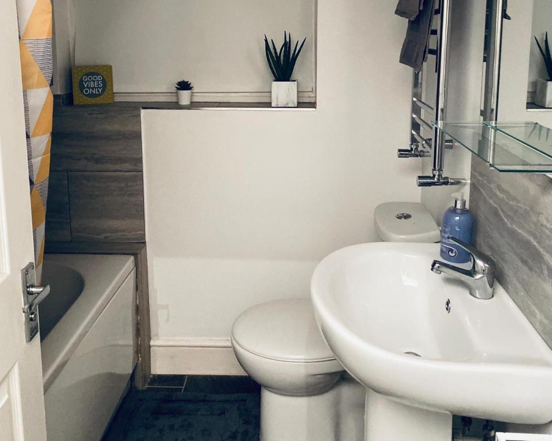 Large 4 Bedroom Home - Coventry City Centre Luaran gambar